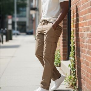 Old Navy Men's Loose Tapered Tan Cargo Pants